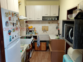Продава  4-стаен, град Добрич