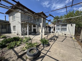 Casa Brestak, regione Varna 5