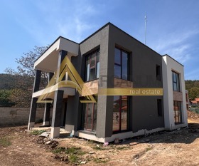Hus m-t Manastirski rid, Varna