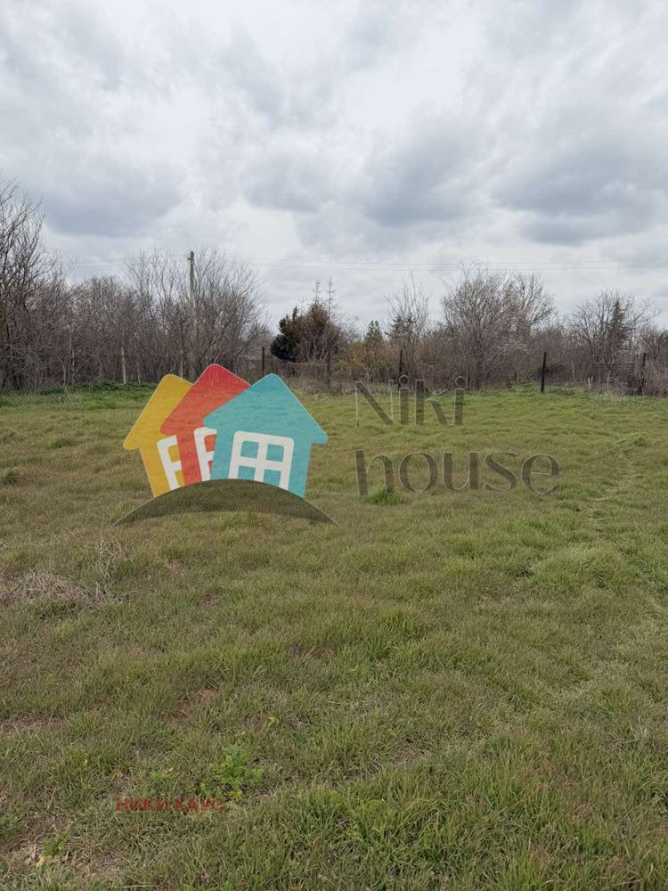 Продава КЪЩА, с. Царевци, област Варна, снимка 5 - Къщи - 55980212
