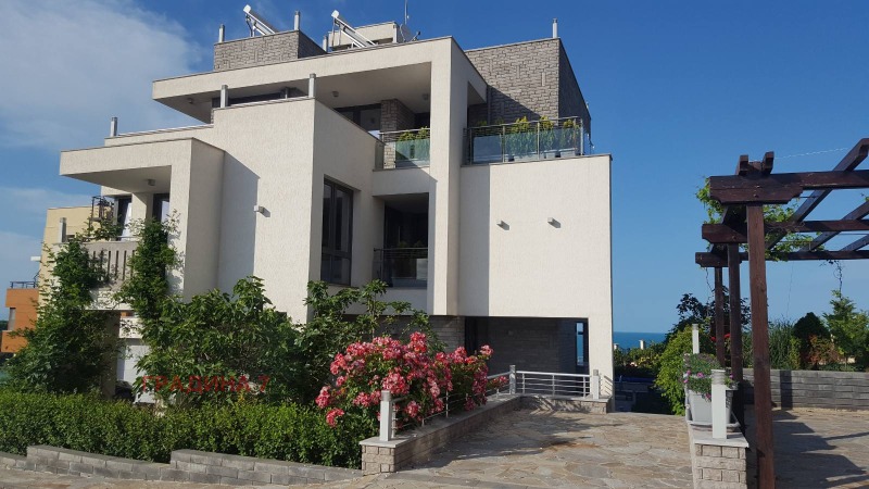 Продава КЪЩА в област Бургас, гр. Черноморец - 375 кв.м / 1 200 000 € » 2 346 996.00 лв., ГРАДИНА 7