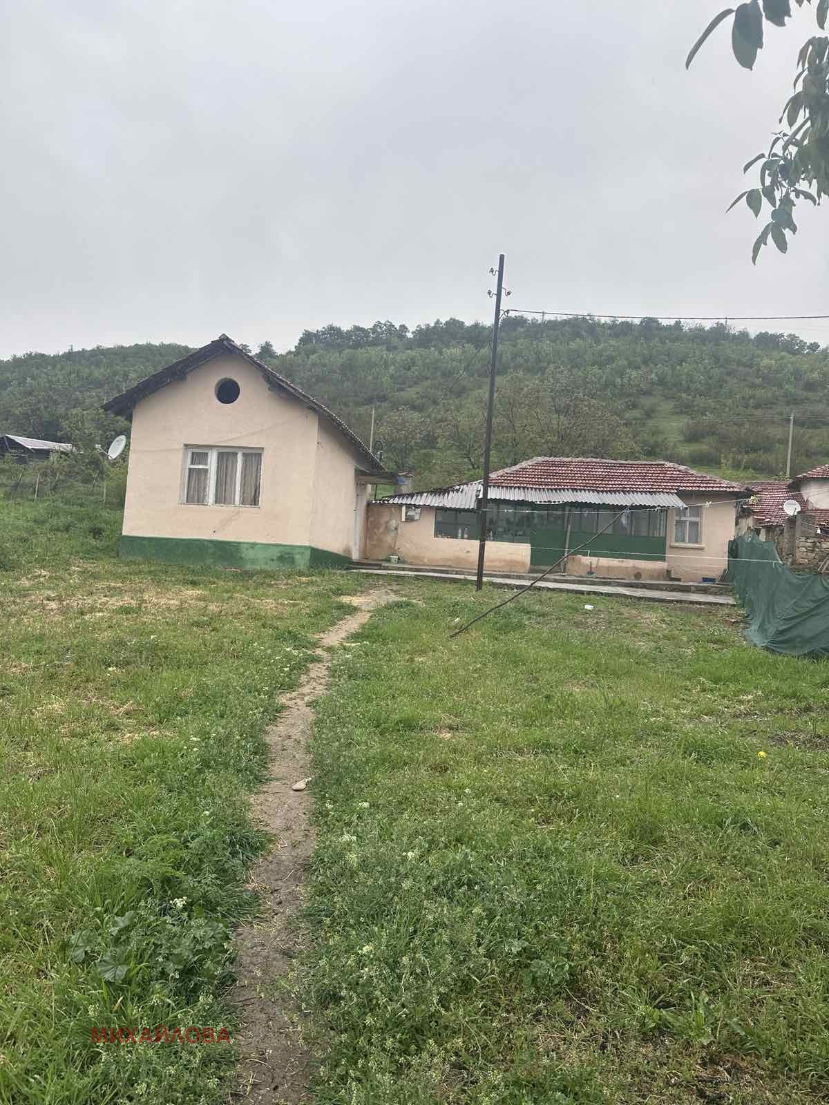 Продава КЪЩА, с. Оряховица, област Стара Загора