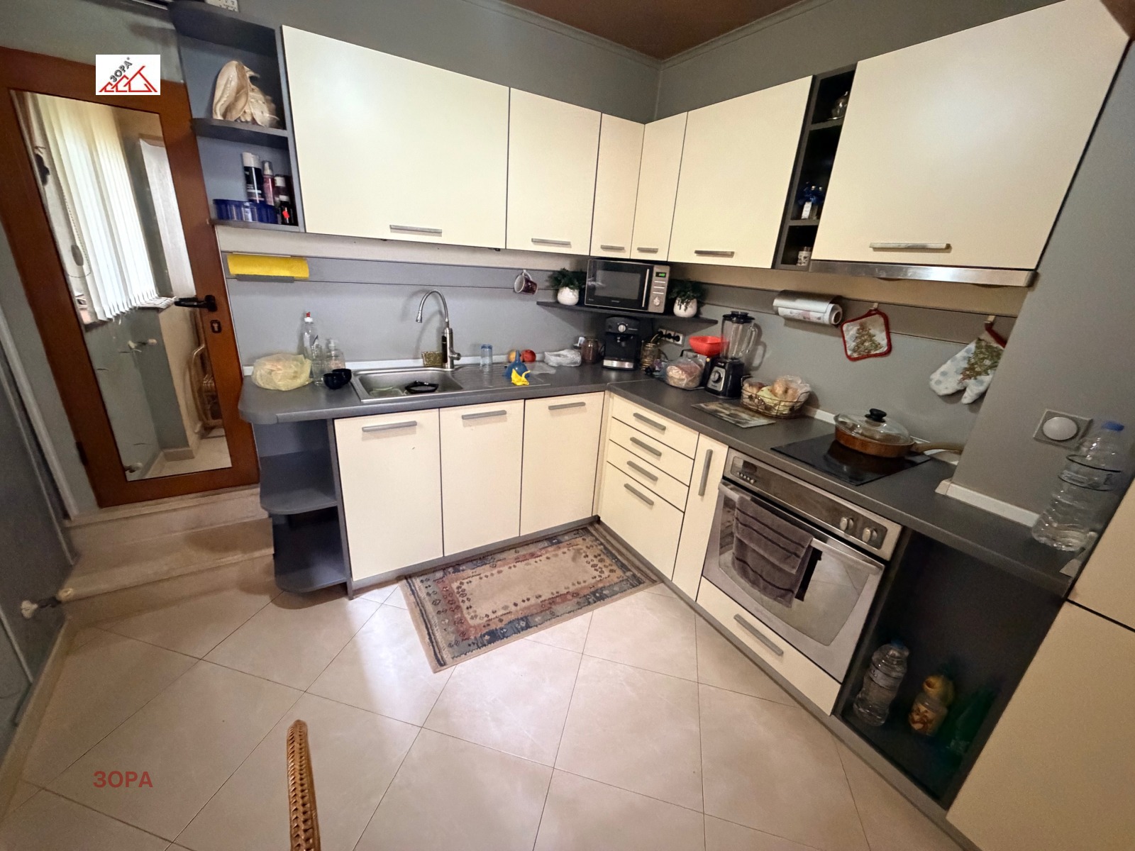 Продава ЕТАЖ ОТ КЪЩА, гр. Враца, Медковец