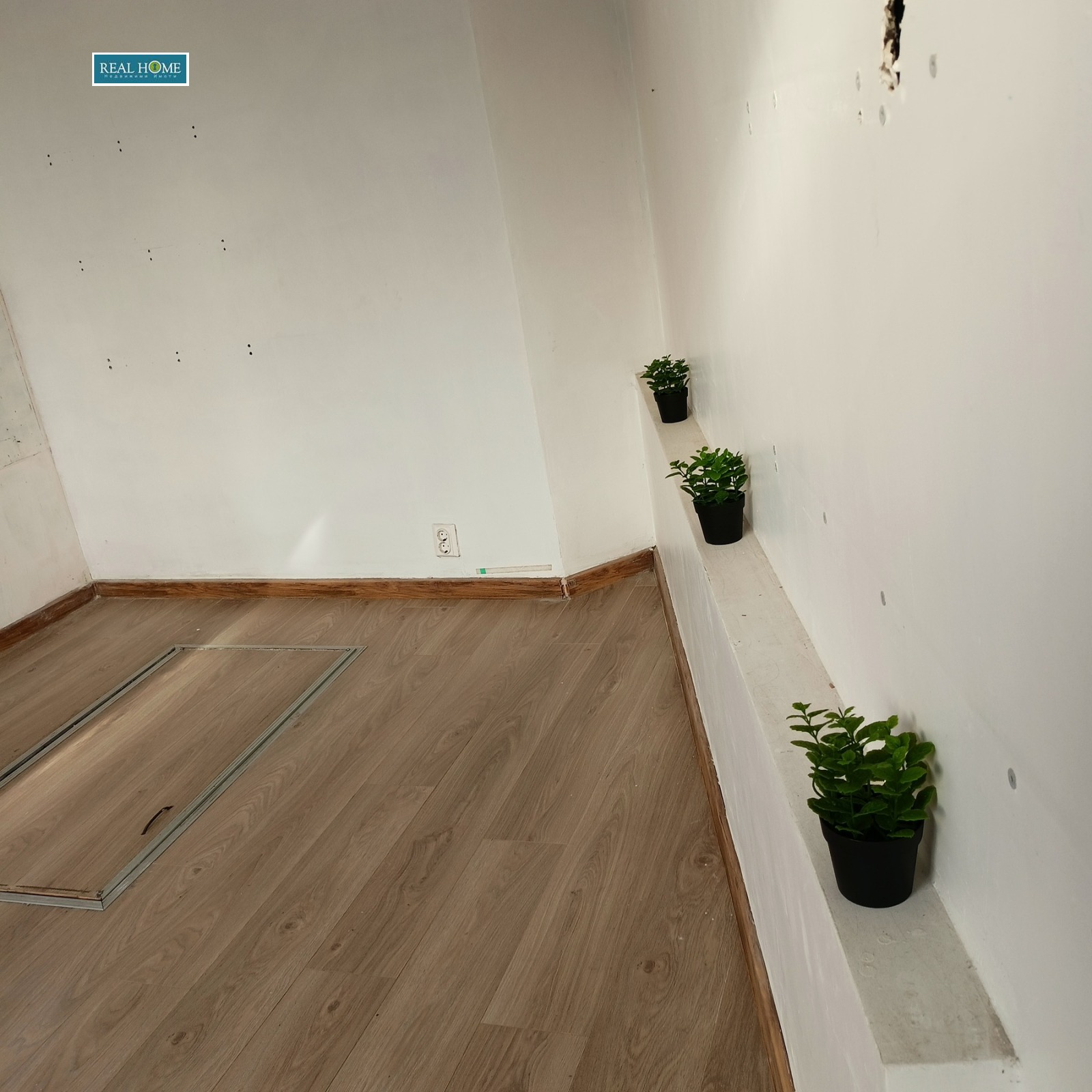 Продава МАГАЗИН, гр. Варна, Център, снимка 2 - Магазини - 52632522
