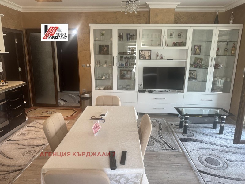 In vendita  2 camere da letto Kardgali , Tsentar , 85 mq | 19619860 - Immagine [5]