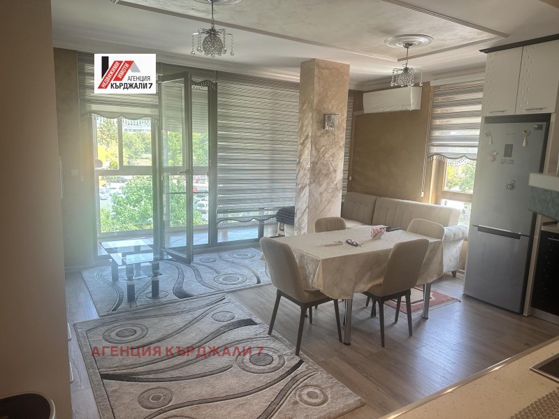 In vendita  2 camere da letto Kardgali , Tsentar , 85 mq | 19619860