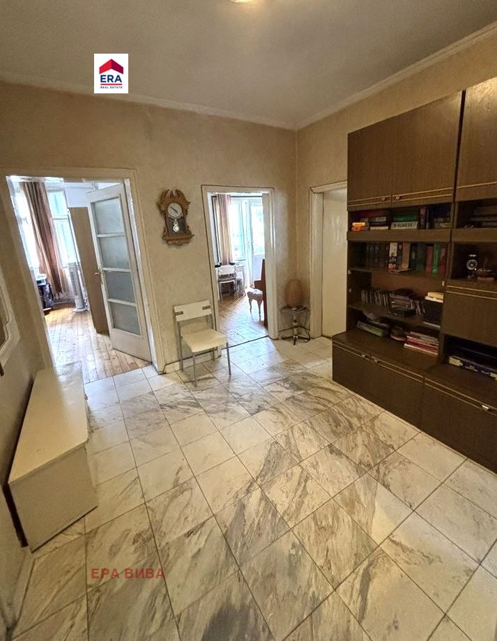 Продава МНОГОСТАЕН, гр. София, Оборище, снимка 4 - Апартаменти - 54815767