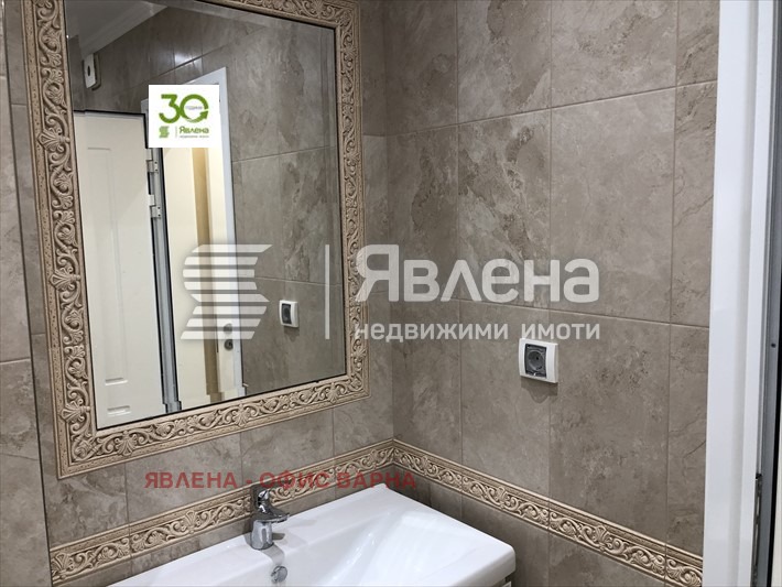 Продава 3-СТАЕН, гр. Варна, Център, снимка 13 - Aпартаменти - 47807596