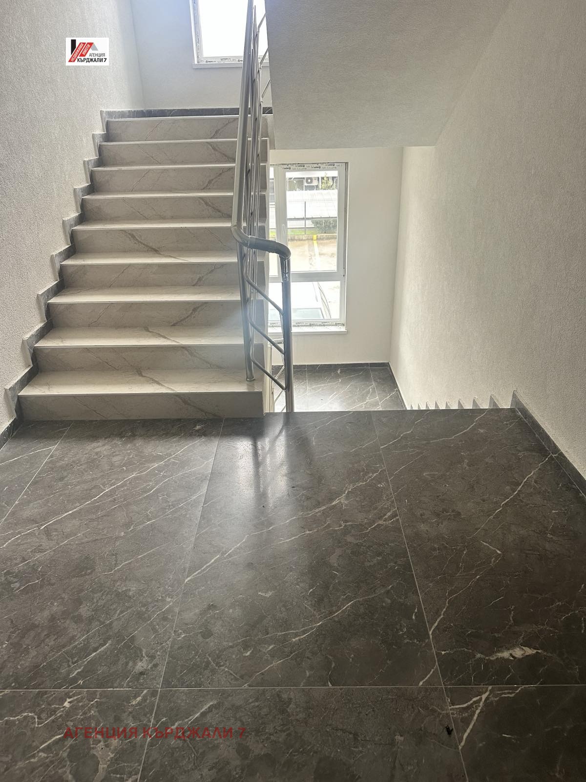 Продава 2-СТАЕН, гр. Кърджали, Възрожденци, снимка 8 - Апартаменти - 54203229