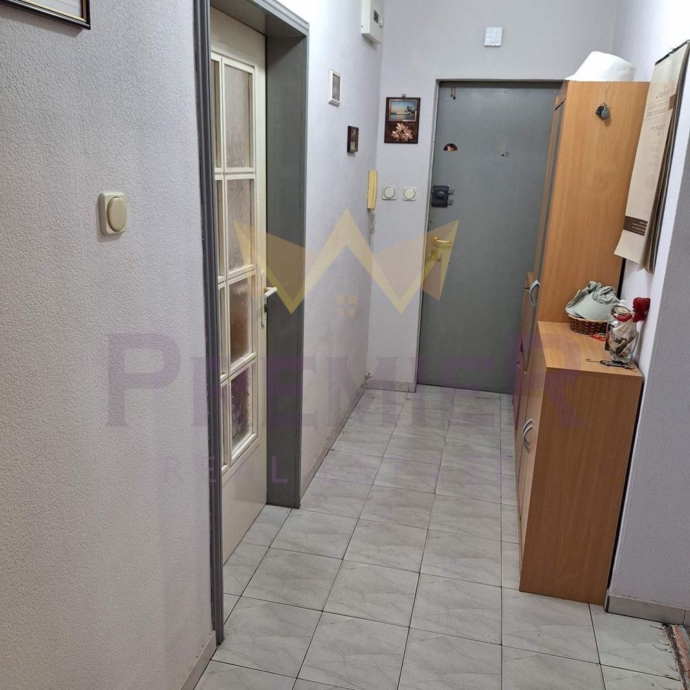 Продава 3-СТАЕН, гр. София, Връбница 2