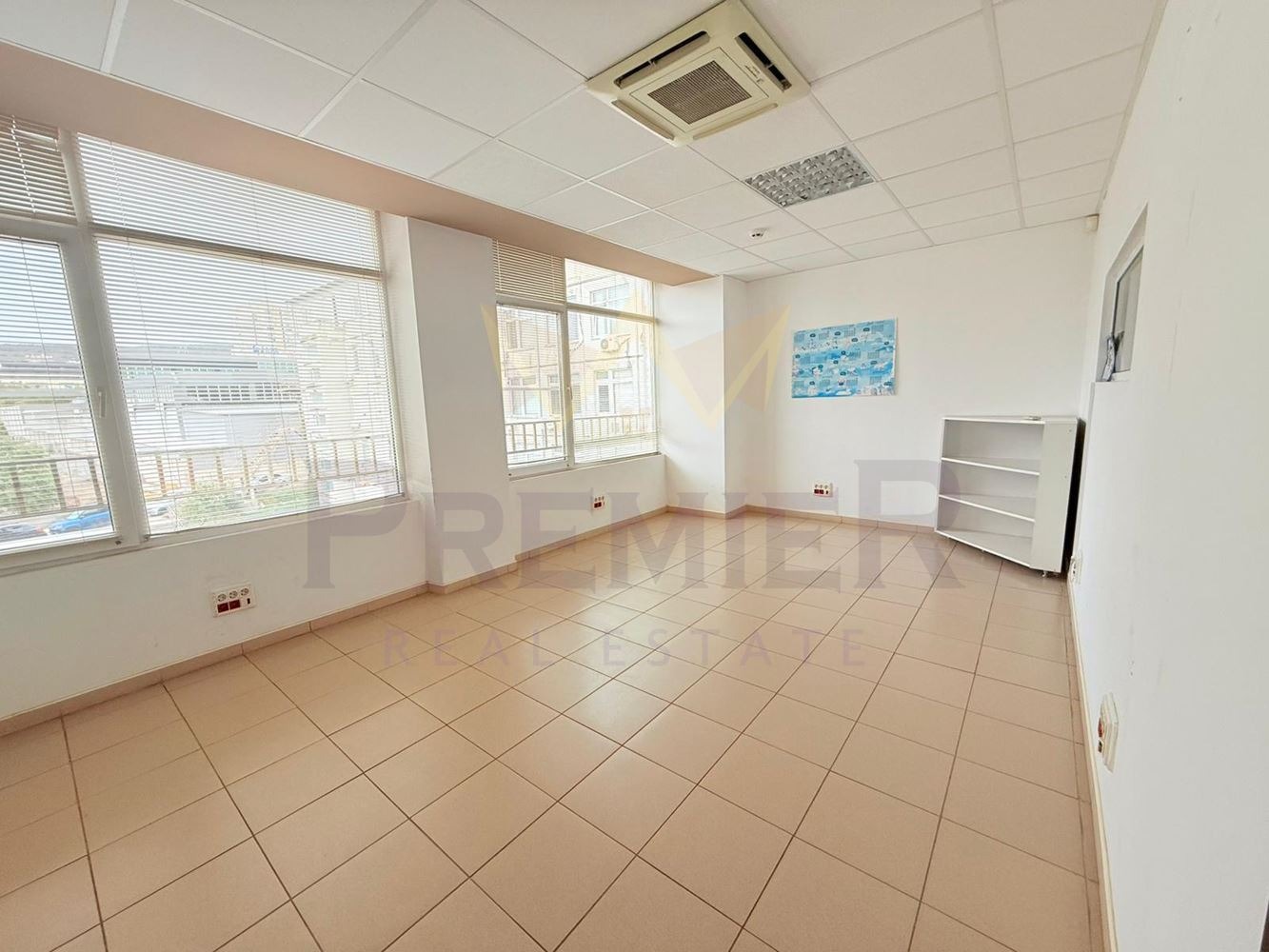 Продава БИЗНЕС ИМОТ, гр. Варна, Младост 1, снимка 2 - Други - 54202324