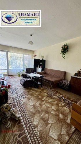 1 quarto Zdravec Iztok, Ruse 1