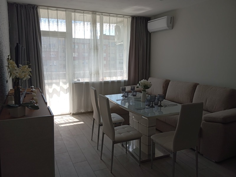Продава  3-стаен, град Перник, Изток •  150 000 EUR • ID 56002135 — holmes.bg - [1] 