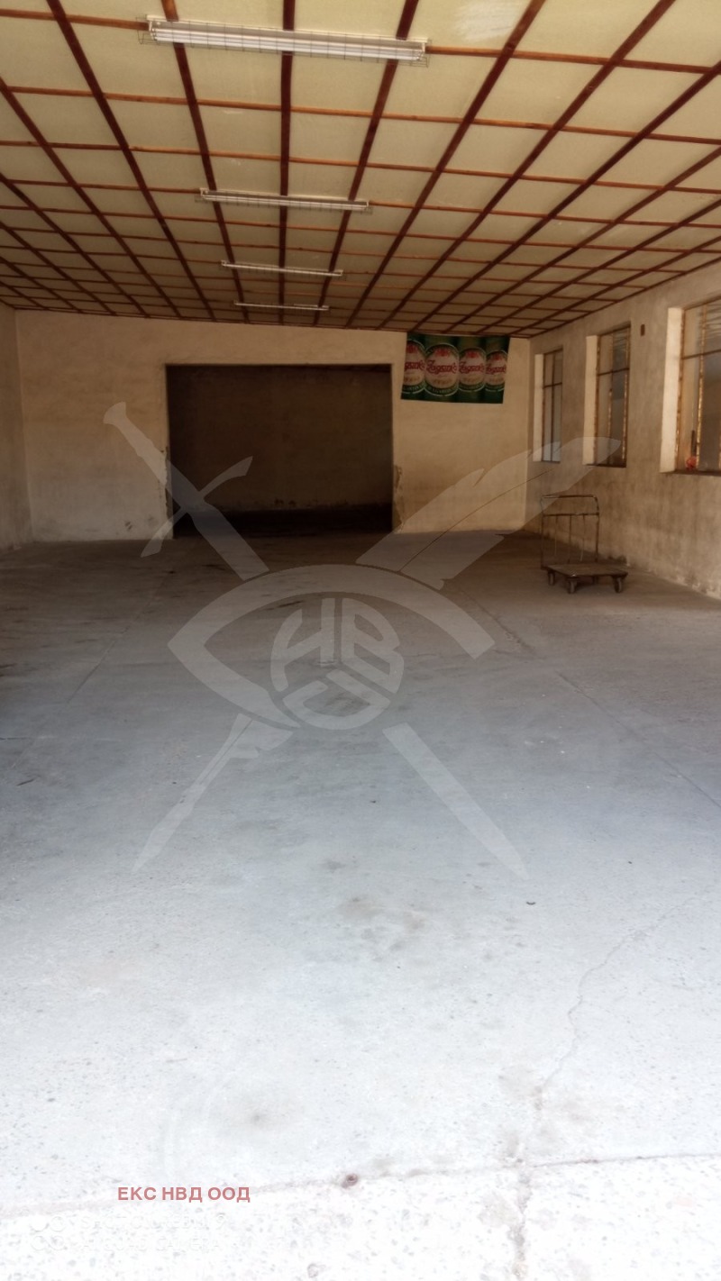 In vendita  Magazzinaggio regione Plovdiv , Parvomaj , 300 mq | 31858758