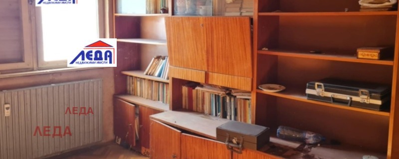 Te koop  2 slaapkamers Pleven , 9-ti kvartal , 100 m² | 85378464 - afbeelding [2]