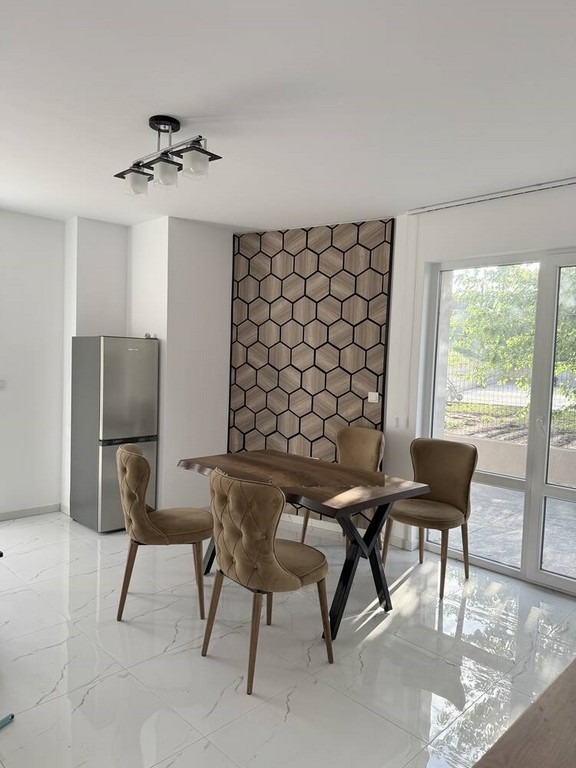 Продава  3-стаен град Кърджали , Веселчане , 100 кв.м | 96368312