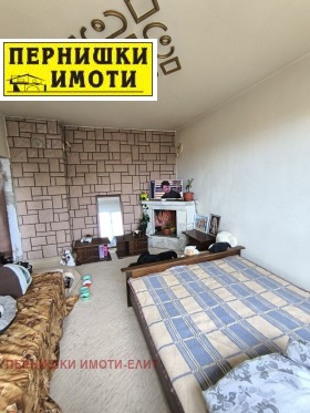 1 slaapkamer Iztok, Pernik 3