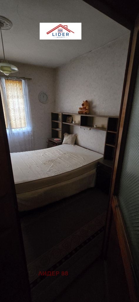 Продава КЪЩА, с. Горна Митрополия, област Плевен, снимка 9 - Къщи - 53491914