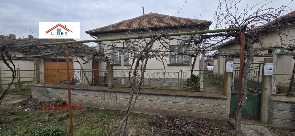 Продава КЪЩА, с. Горна Митрополия, област Плевен, снимка 2 - Къщи - 53491914