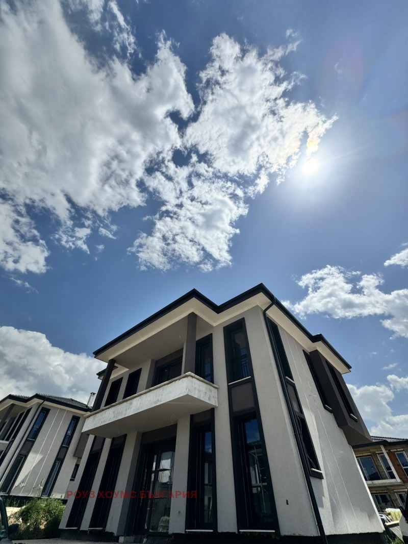 Продава КЪЩА в област Пловдив, с. Марково - 186 кв.м / 225 000 € » 440 061.75 лв., РОУЗ ХОУМС БЪЛГАРИЯ