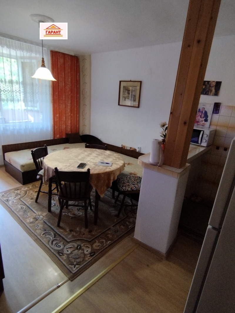 Продава  3-стаен град Плевен , 9-ти квартал , 71 кв.м | 79838264 - изображение [2]