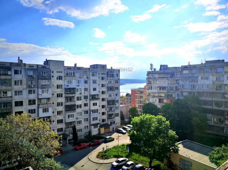 Продава  3-стаен, град Варна, Погреби •  157 000 € • ID 59690401 — holmes.bg - [1] 