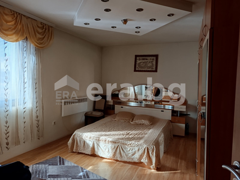 Продава КЪЩА, гр. Варна, Колхозен пазар, снимка 4 - Къщи - 48527735