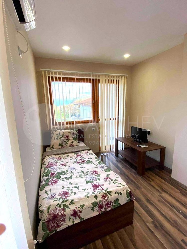 Продава КЪЩА, гр. Балчик, област Добрич, снимка 10 - Къщи - 53970511