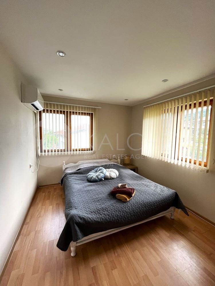 Продава КЪЩА, гр. Балчик, област Добрич, снимка 7 - Къщи - 53970511