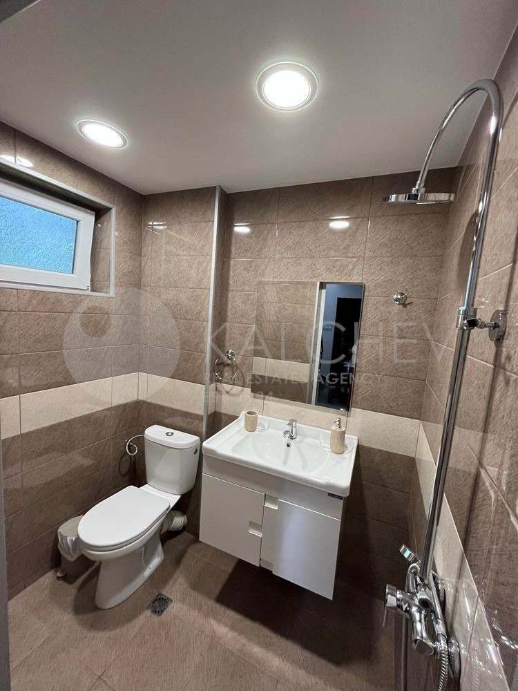 Продава КЪЩА, гр. Балчик, област Добрич, снимка 11 - Къщи - 53970511