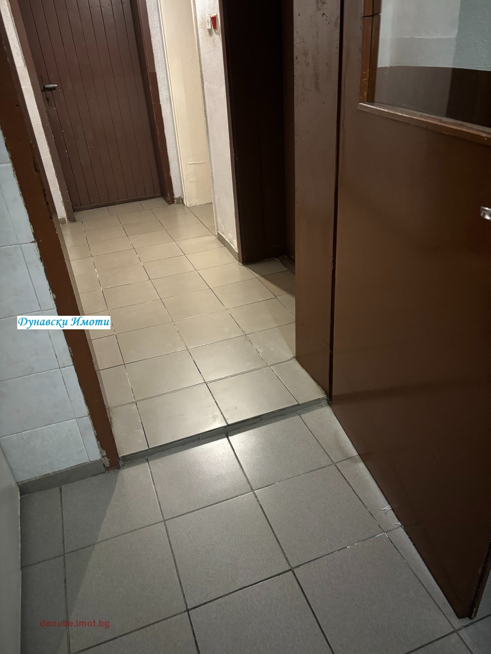 Продава 3-СТАЕН, гр. Русе, Дружба 2, снимка 3 - Апартаменти - 54661321