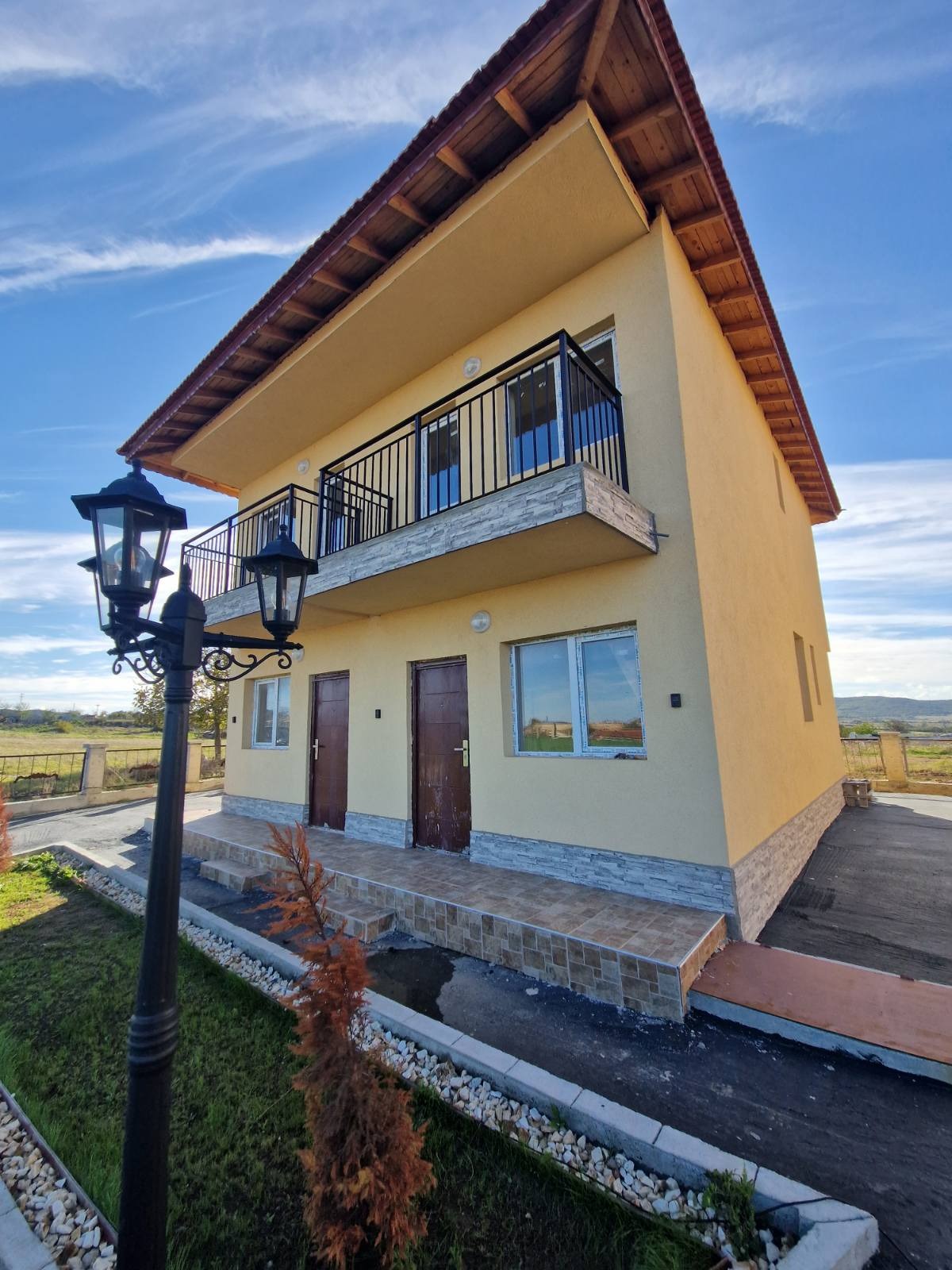Продава КЪЩА, гр. Черноморец, област Бургас, снимка 2 - Къщи - 51373016