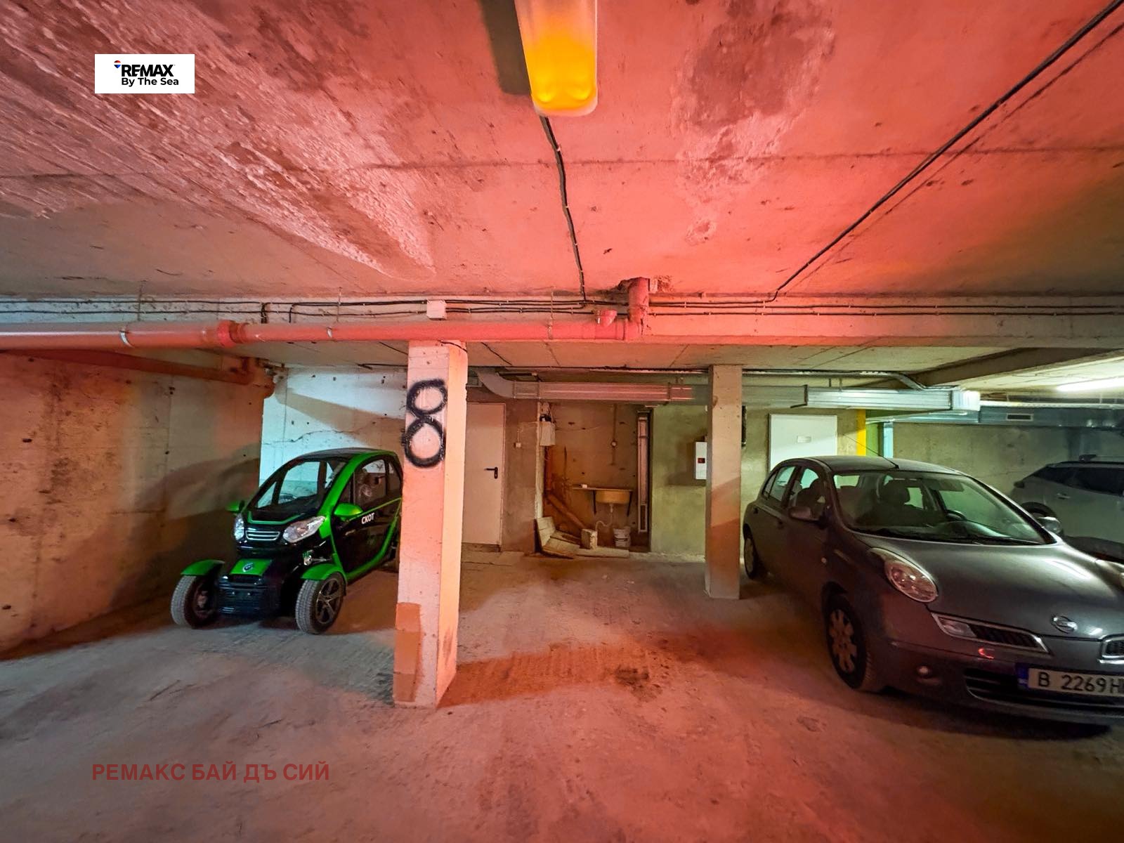 Продава ГАРАЖ, ПАРКОМЯСТО, гр. Варна, Център, снимка 3 - Гаражи и паркоместа - 53991377