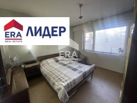 Продава 3-стаен
