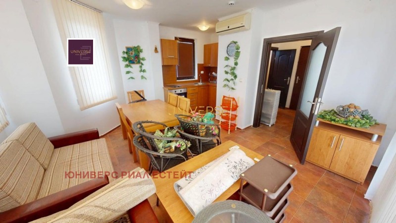 Продава  2-стаен област Бургас , с. Кошарица , 71 кв.м | 74184550