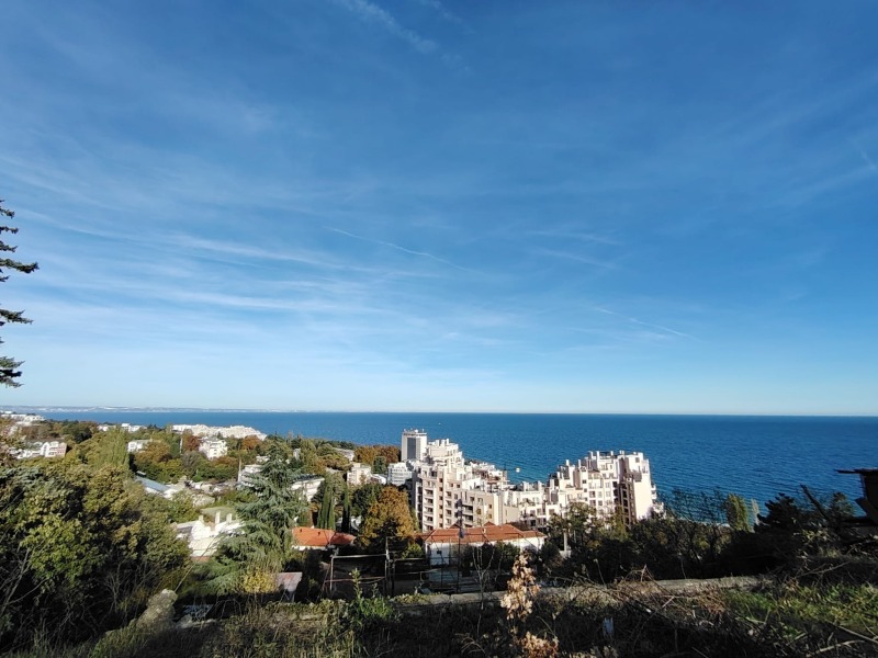 Продава КЪЩА, град Варна, м-т Ален мак • 180000 € / 352049.40 лв. • 55691500 1