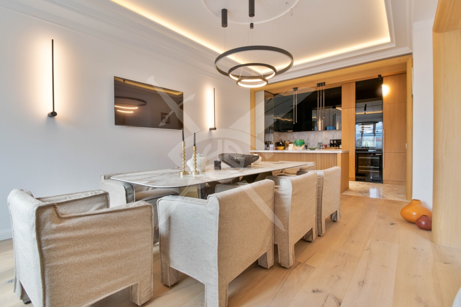 Продава МНОГОСТАЕН, гр. София, Център, снимка 5 - Апартаменти - 54013905