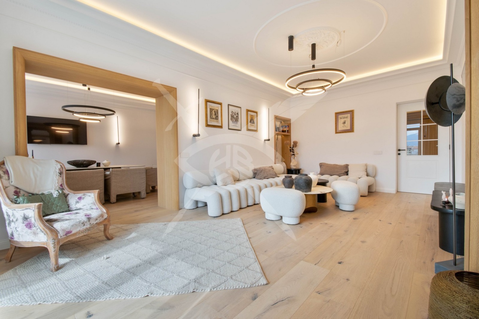 Продава МНОГОСТАЕН, гр. София, Център, снимка 8 - Апартаменти - 54013905