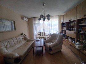 Продава 3-стаен