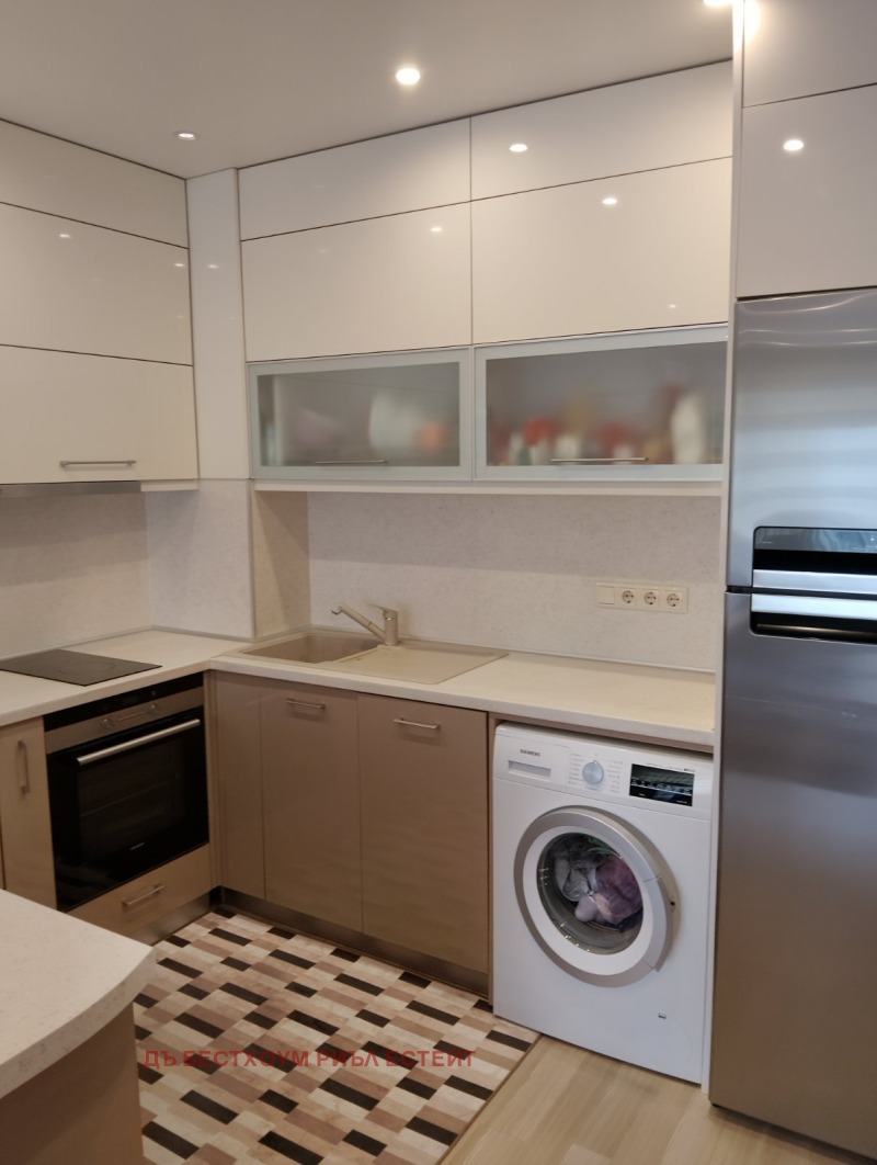 De vânzare  1 dormitor Varna , Vâzrajdane 1 , 80 mp | 39096660 - imagine [2]