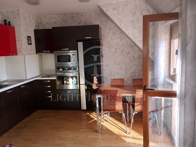 Myytävänä  2 makuuhuonetta Plovdiv , Kjutšuk Pariž , 97 neliömetriä | 41881593
