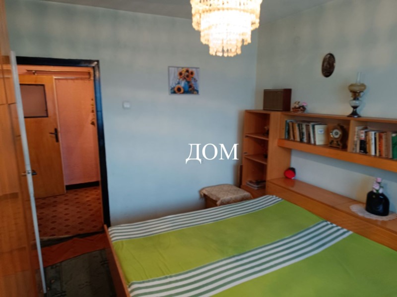 Продава 4-СТАЕН, гр. Шумен, 5-ти полк, снимка 9 - Aпартаменти - 48035982