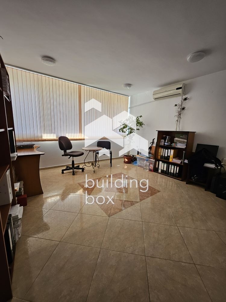 À venda  Escritório Plovdiv , Karchiiaka , 29 m² | 52928877 - imagem [5]