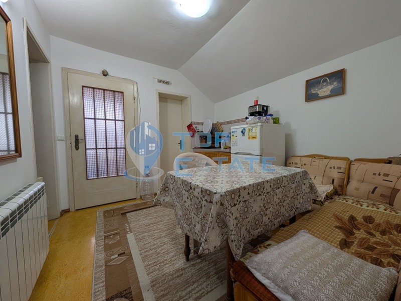 Продава КЪЩА, гр. Елена, област Велико Търново, снимка 13 - Къщи - 52494886