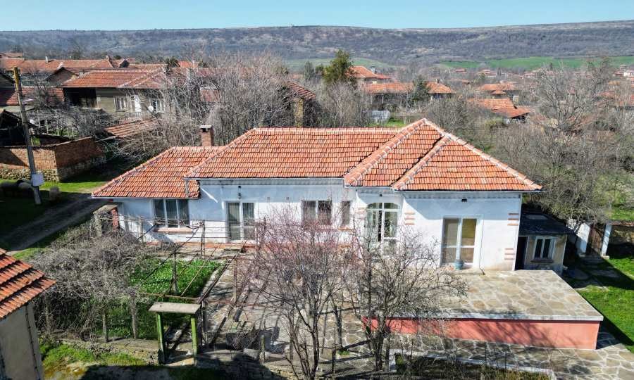 Продава КЪЩА, с. Слатина, област Ловеч, снимка 8 - Къщи - 53725284