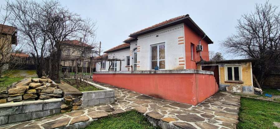 Продава КЪЩА, с. Слатина, област Ловеч, снимка 3 - Къщи - 53725284