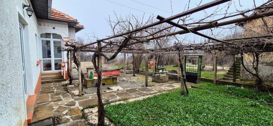 Продава КЪЩА, с. Слатина, област Ловеч, снимка 10 - Къщи - 53725284