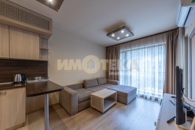 1 bedroom k.k. Zlatni pyasatsi, Varna 1