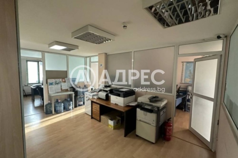 En venta  Oficina Sofia , Strelbishte , 156 metros cuadrados | 44410633 - imagen [11]