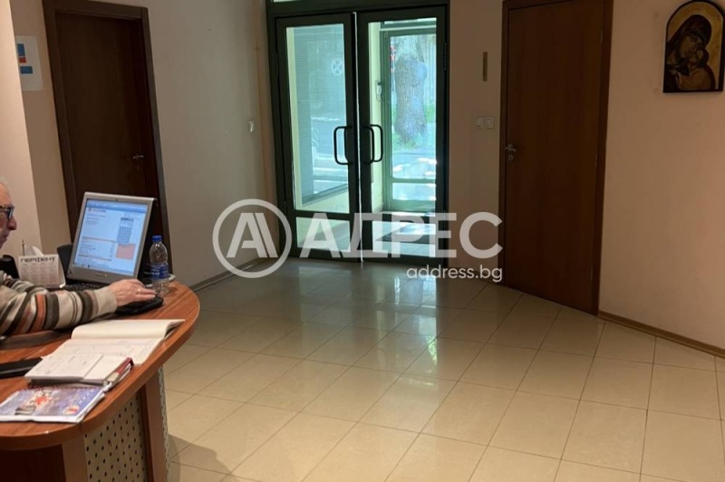En venta  Oficina Sofia , Strelbishte , 156 metros cuadrados | 44410633 - imagen [3]